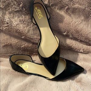 Brand new texted and patent black flats